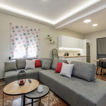 Bright & Stunning Flat In The City Centre Zakynthos Town Exterior photo