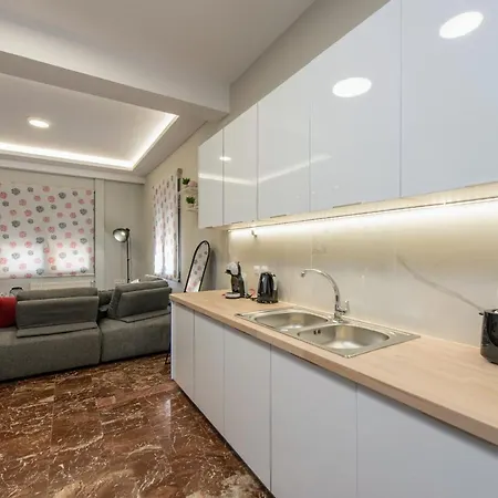 Bright & Stunning Flat In The City Centre Zakynthos Town Exterior photo